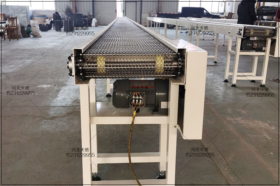 網(wǎng)帶輸送機