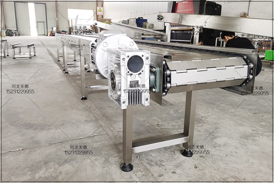 鏈板輸送機